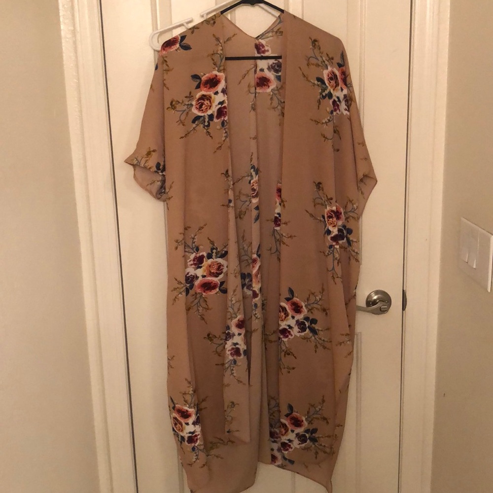 Cream/ floral cover up kimono